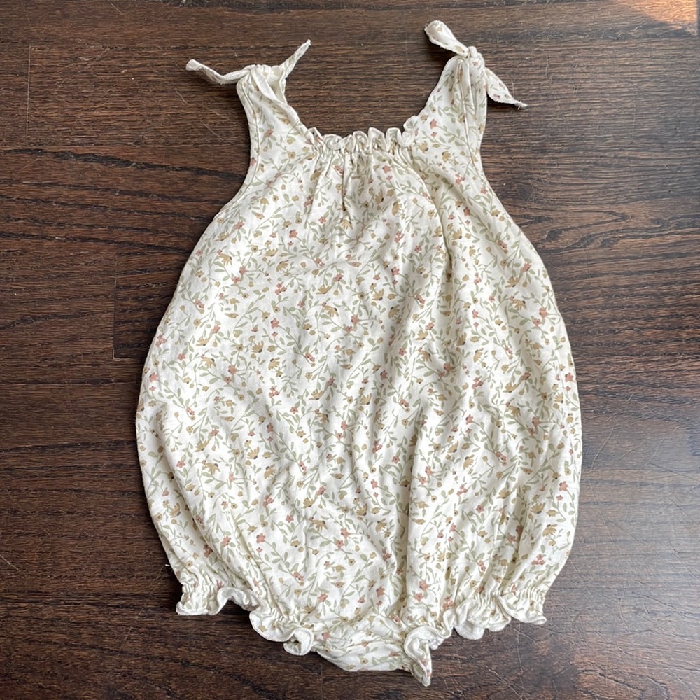 Adorable Rylee+Cru floral romper size 2-3T.